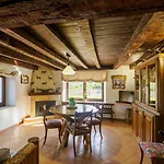 La Casa De Pedros Villar (Hermandad de Campoo de Suso)