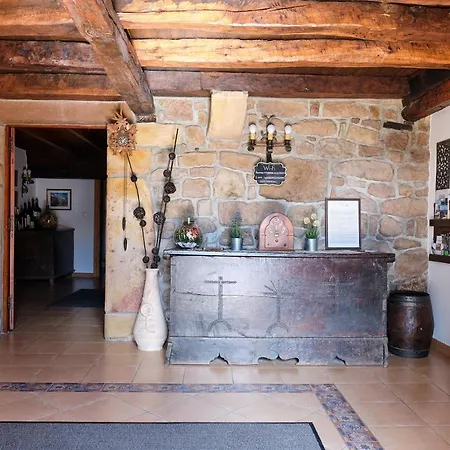 La Casa De Pedros Villar (Hermandad de Campoo de Suso)