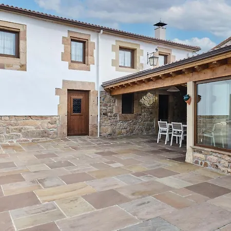 La Casa De Pedros Villar (Hermandad de Campoo de Suso)