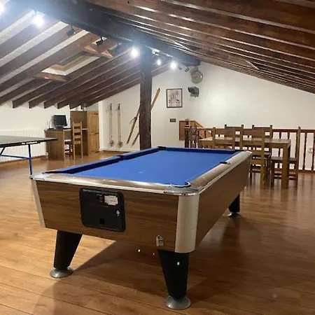 La Casa De Pedros Villar (Hermandad de Campoo de Suso)