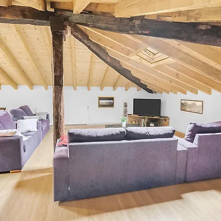 La Casa De Pedros Villar (Hermandad de Campoo de Suso)