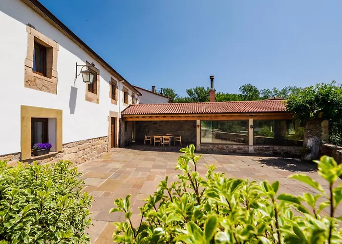 La Casa De Pedros Villar (Hermandad de Campoo de Suso)