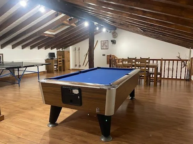 La Casa De Pedros Villar (Hermandad de Campoo de Suso)