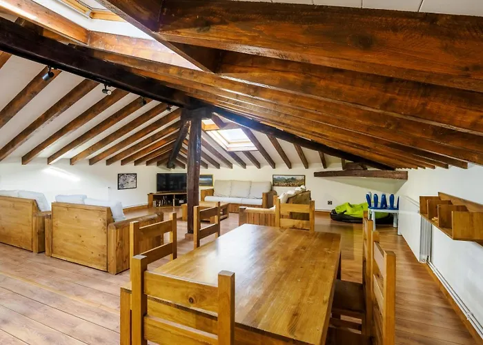 La Casa De Pedros Villar (Hermandad de Campoo de Suso)